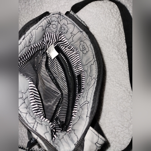 Thirty-one grey 🩶 quilted crossbody - Picture 5 of 8